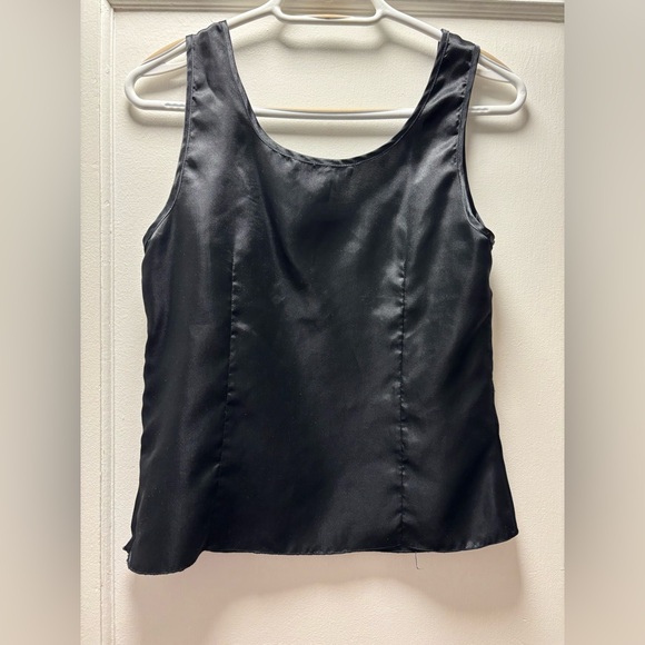 Woman’s Shirt - Picture 4 of 4